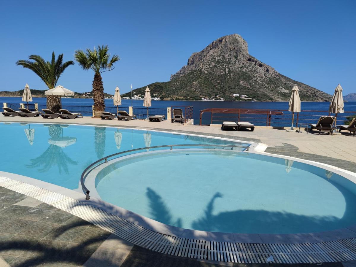 Plaza Hotel Masouri Exterior photo