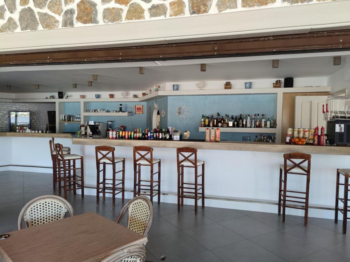 Plaza Hotel Masouri Exterior photo