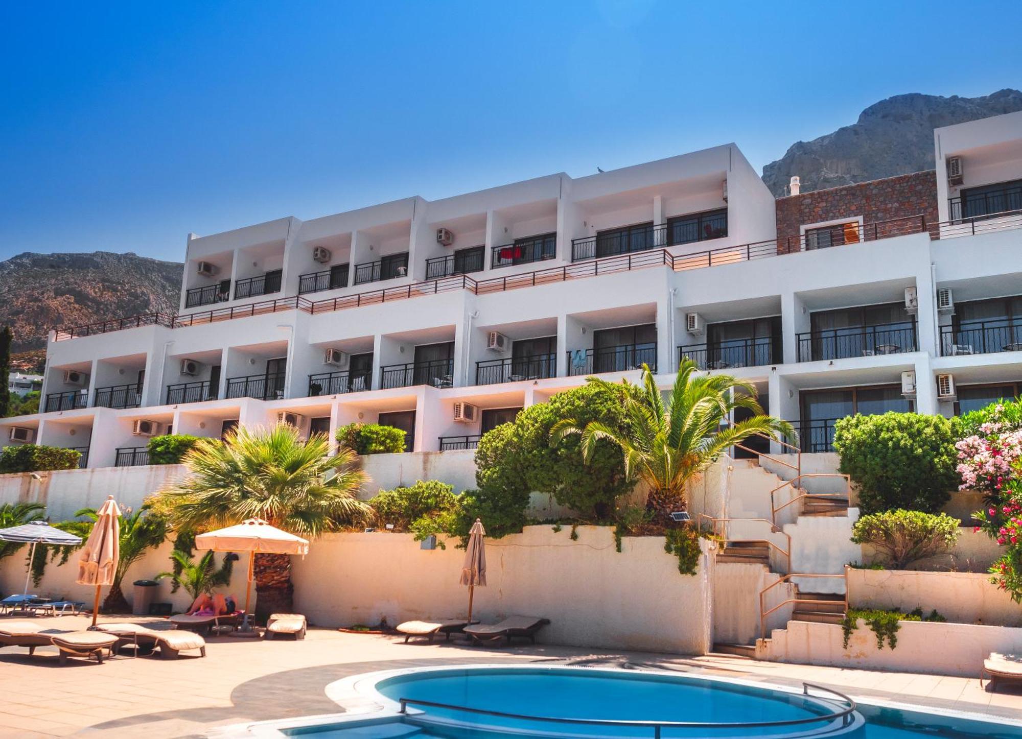 Plaza Hotel Masouri Exterior photo